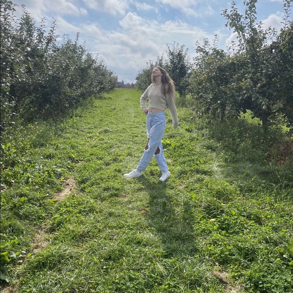 Meet your Posher, Kaeli - Picture 1 of 1